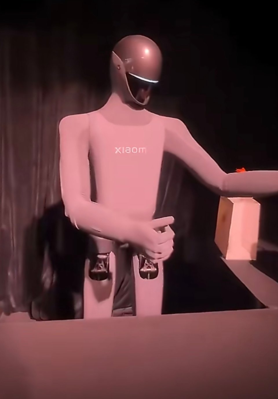 小米新款机器人小米玄戒O1芯片已出货超100万颗，预计小米机器人也将会用小米自己