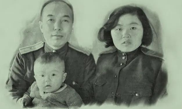 1941年，东北抗联英雄李兆麟，将半岁的儿子扔在深山，妻子哀求时，他竟然拔出手枪