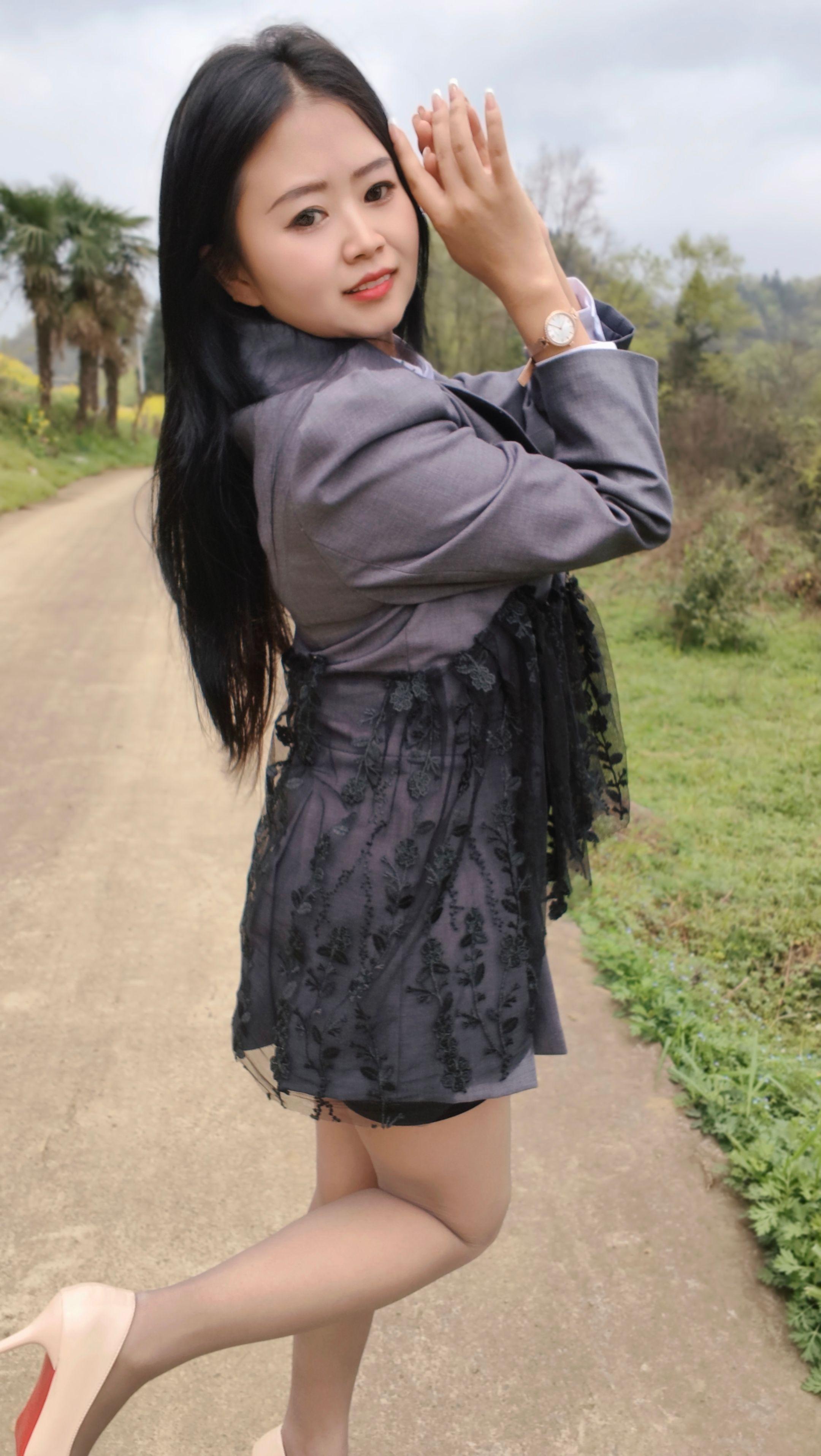 回首人生路，苦过、累过，哭过、但无怨无悔