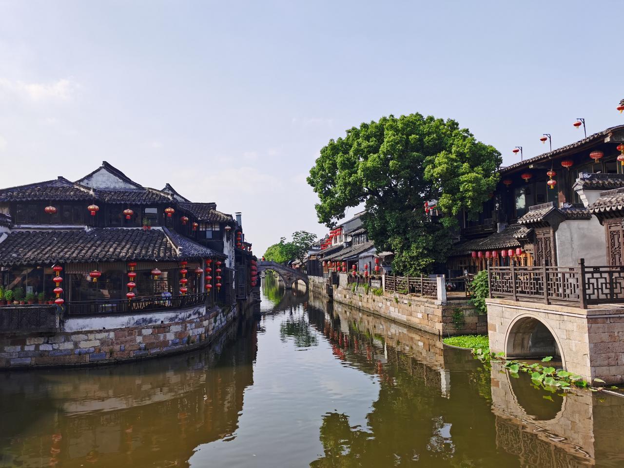 八月市场观察
1、指数方面。全A底分型，连续三周反弹，底分型成立。八月份全A反弹