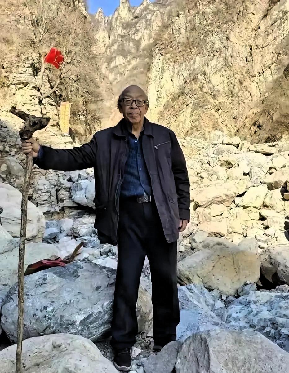 “太有毅力了！”河北，一81岁老人退休后为了打发时间，不跳广场舞，不刷手机，花1