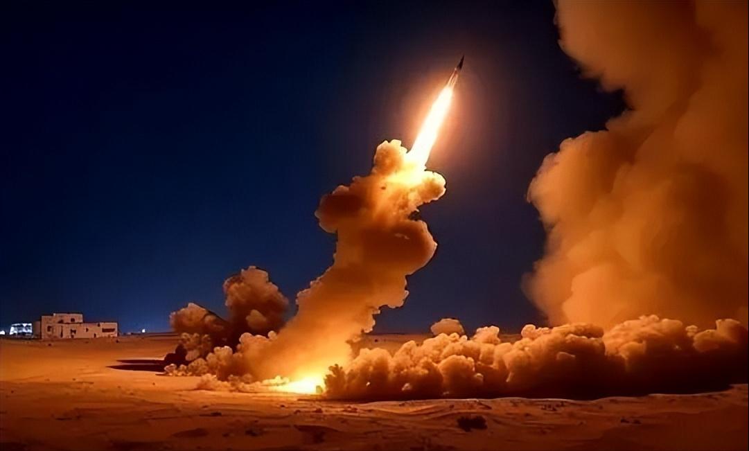 美军核心基地在睡梦中被炸？伊朗公布卫星效果照片。

如果我跟你说，驻扎在巴林、卡
