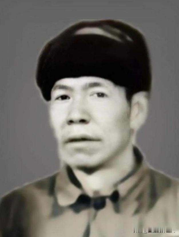 1955 年冬，抗战英雄肖万世，爱上地主家 18 岁女儿。上门提亲时，地主怒吼：