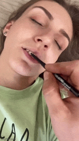 所以有这种朋友的话，睡觉最好闭着嘴 ​​​