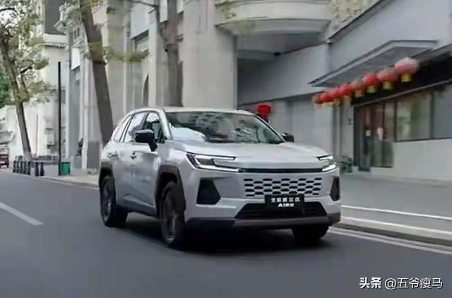 在13万级SUV市场卷到飞起的今天，广汽丰田偏不搞虚头巴脑的噱头，直接给全新换代