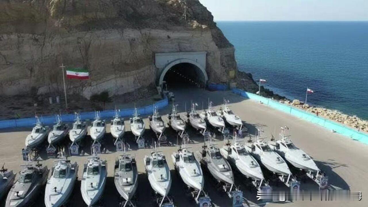 服软！霍尔木兹海峡已完全开放，伊朗已同意交出浓缩铀！
2026年4月17日, 伊