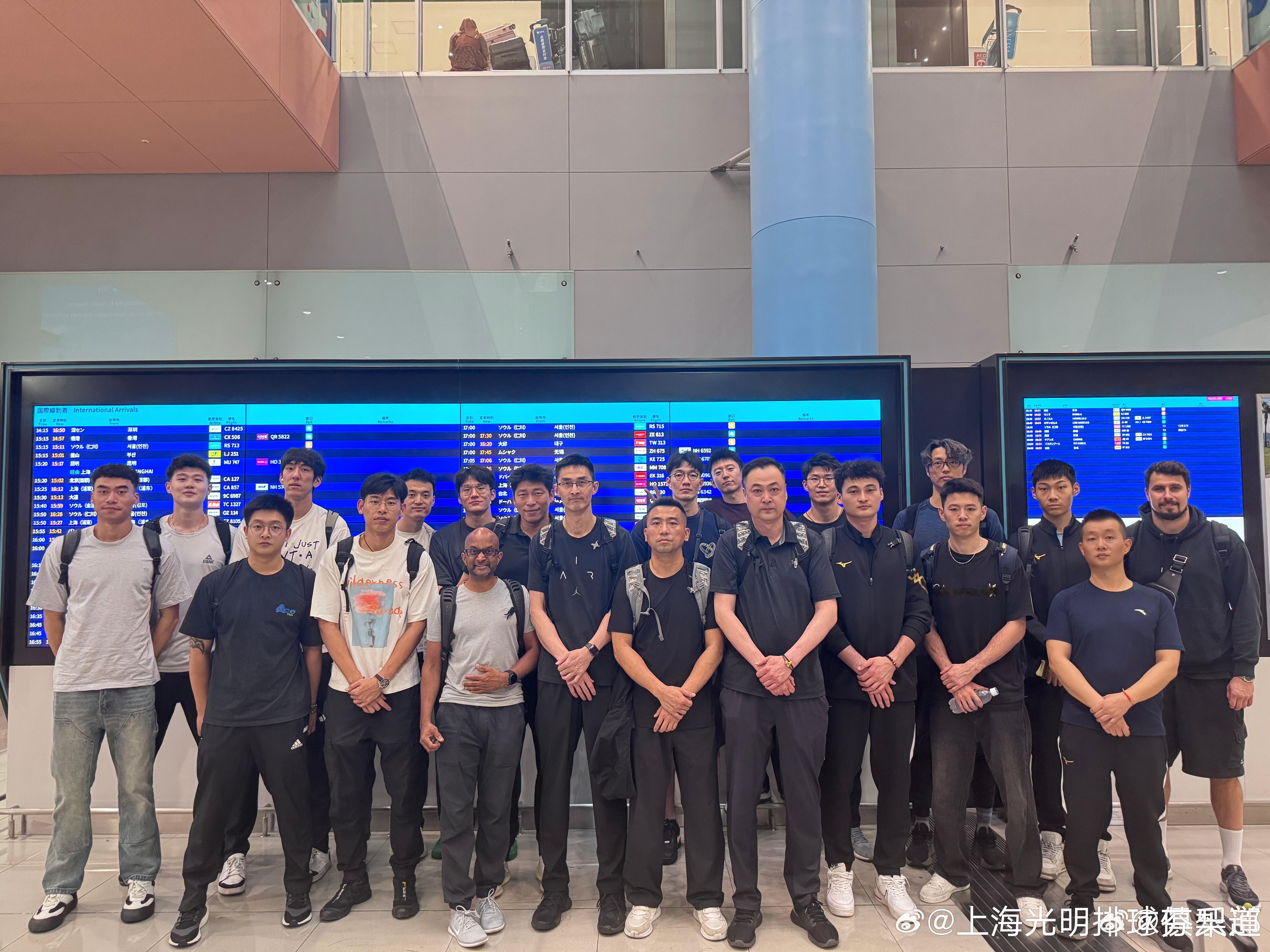 2025年男排亚冠联赛上海男排上海男排出发征战亚冠，从波兰出发的库比亚克已经率先