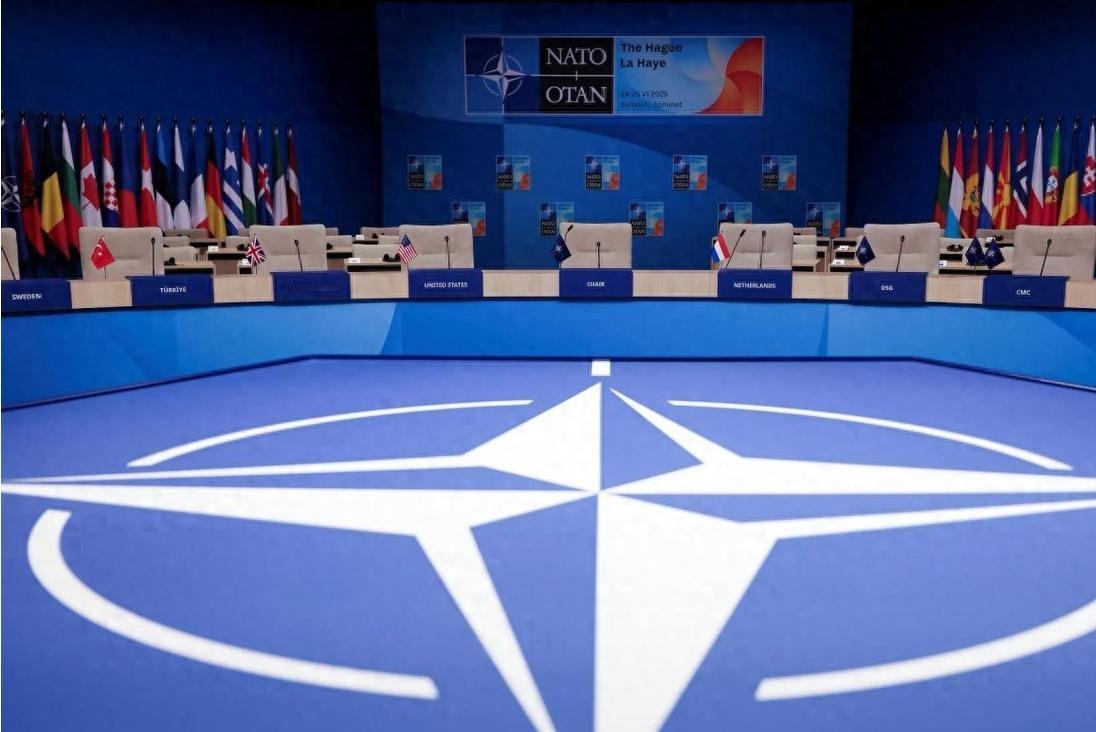 特朗普昭告天下，美国已无力回天，要放弃全球霸权，中国机会来了！




华盛顿近