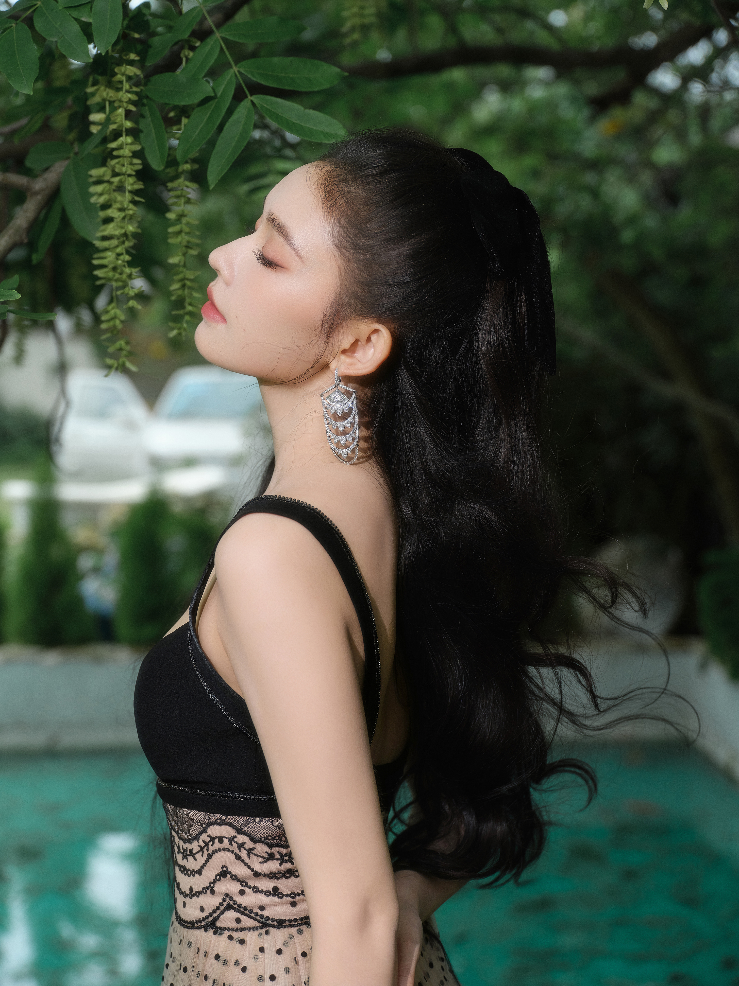 林允闯进莫奈花园的公主  林允真的是如同一个闯进莫奈花园的公主 看到这一次的花园