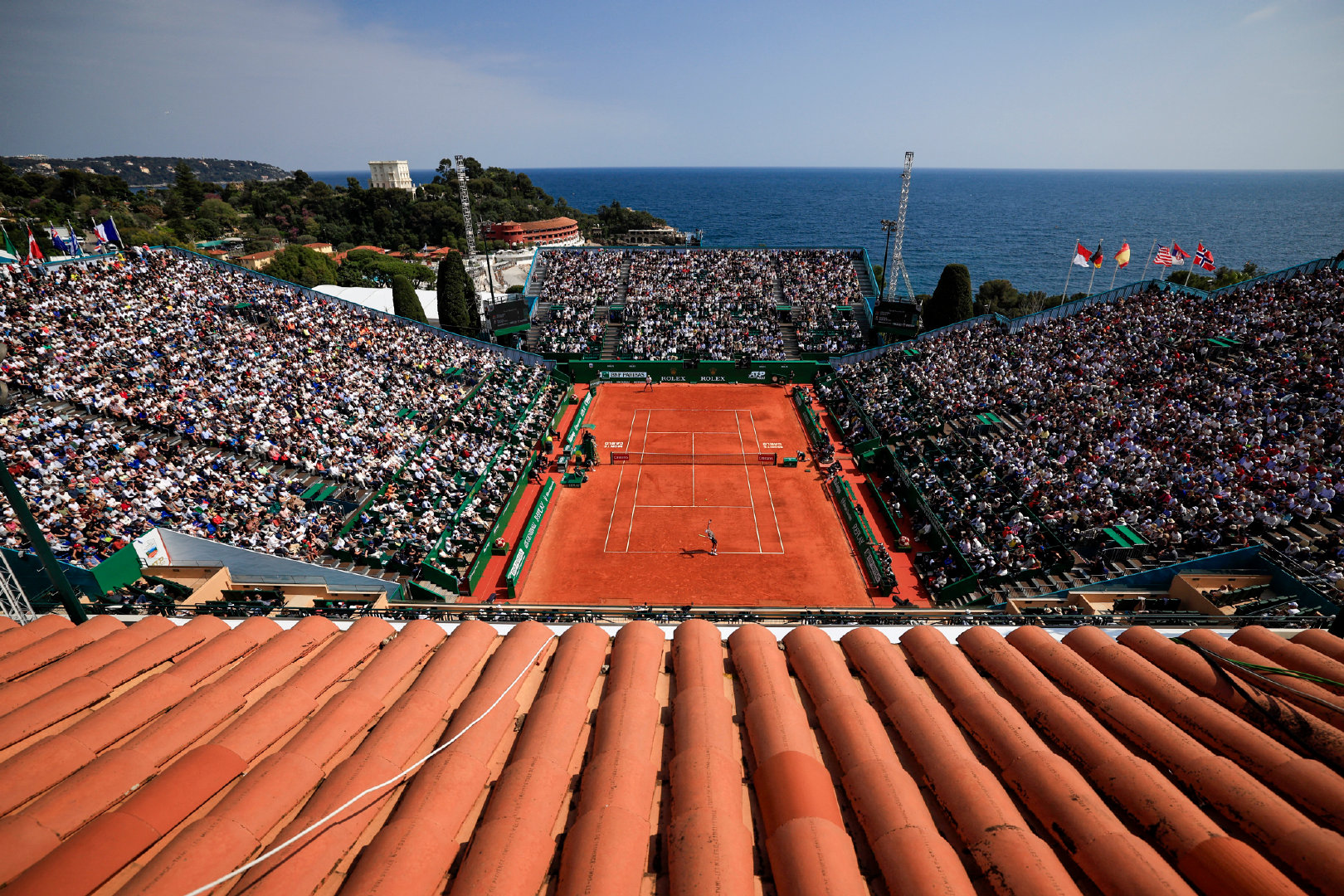 美周一谈 地中海的蔚蓝与蒙特卡洛的红土，构成了巡回赛中一道亮丽的风景线。除了AT