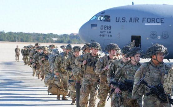 第82空降师3000人出兵，美没想到伊朗这么狠：击落F18发终极警告
 
很多人