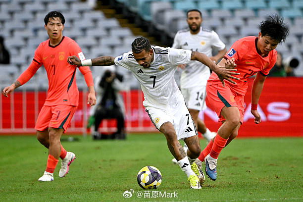 国足vs库拉索 上半场踢得还是不错的，球队正式亮相面貌很好，上来一看就是准备得比