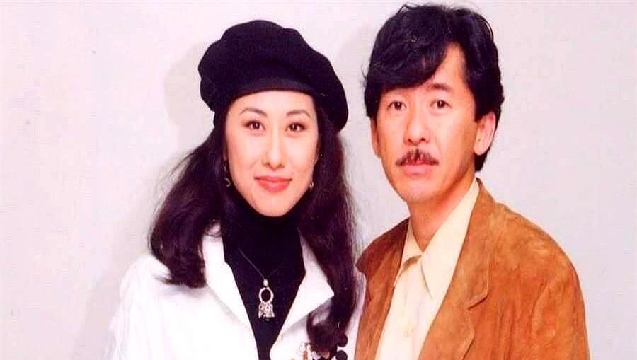 76岁林子祥，三小时没喝水，嗓子还跟刚开瓶的汽水一样冒泡。
61岁叶倩文，高音一