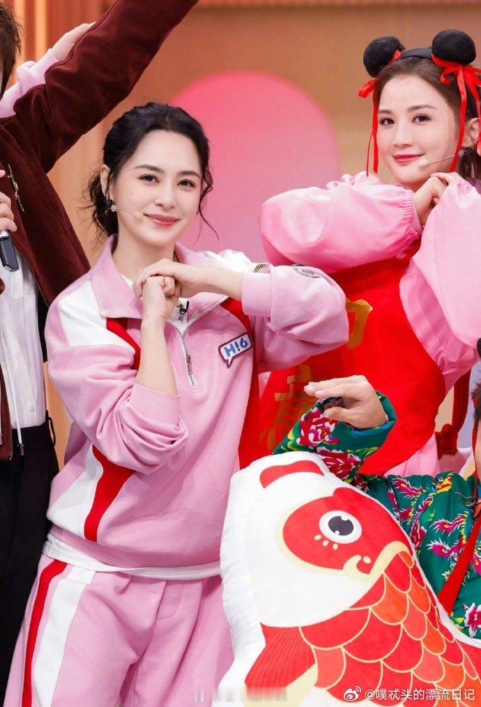 Twins复刻了20年前的春晚舞台坐等今晚的青春暴击！Twins 复刻 20 年