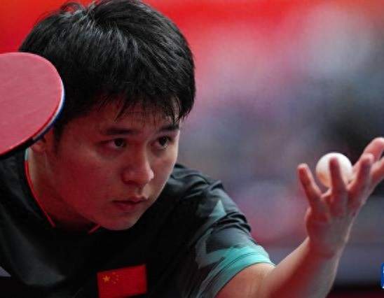国乒男团3-0卡塔尔，王楚钦为何说紧张，林诗栋要请教他什么？