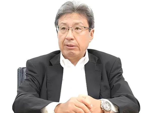 日本前首相安倍晋三留下的“托孤老臣”今井尚哉闯入高市早苗的办公室就破口大骂，直接