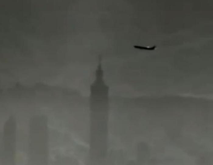 “进入12海里就开火”，这是之前民进党叫嚣的！
如今在距离台岛4.6海里进行实弹