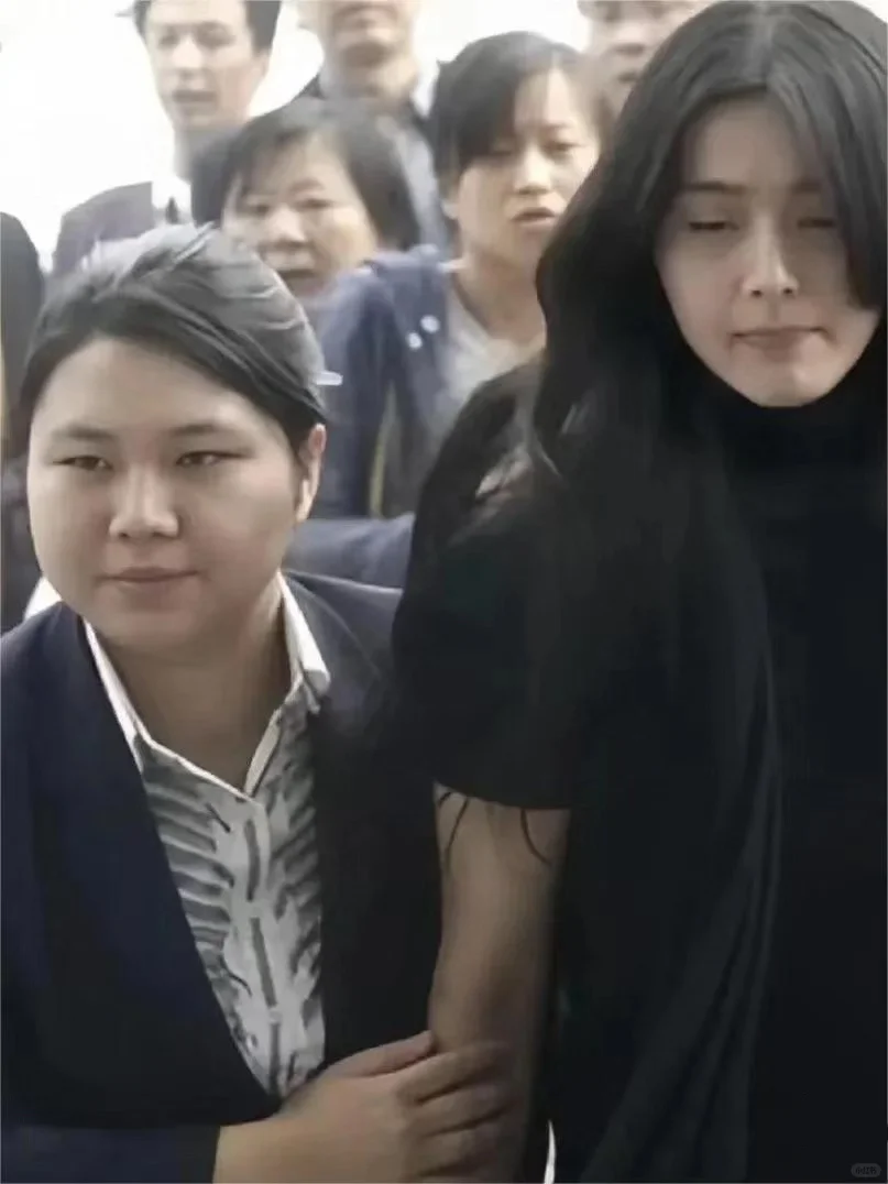 好像只有杨天真，敢公开示爱范冰冰
