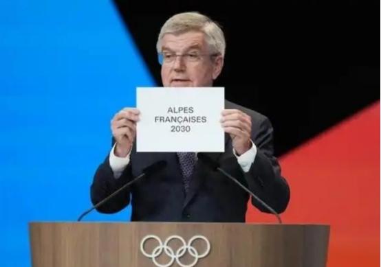 2036年奥运会的申办表，中国连填都没填。奥委会主席柯丝蒂·考文垂亲自跑来游说，