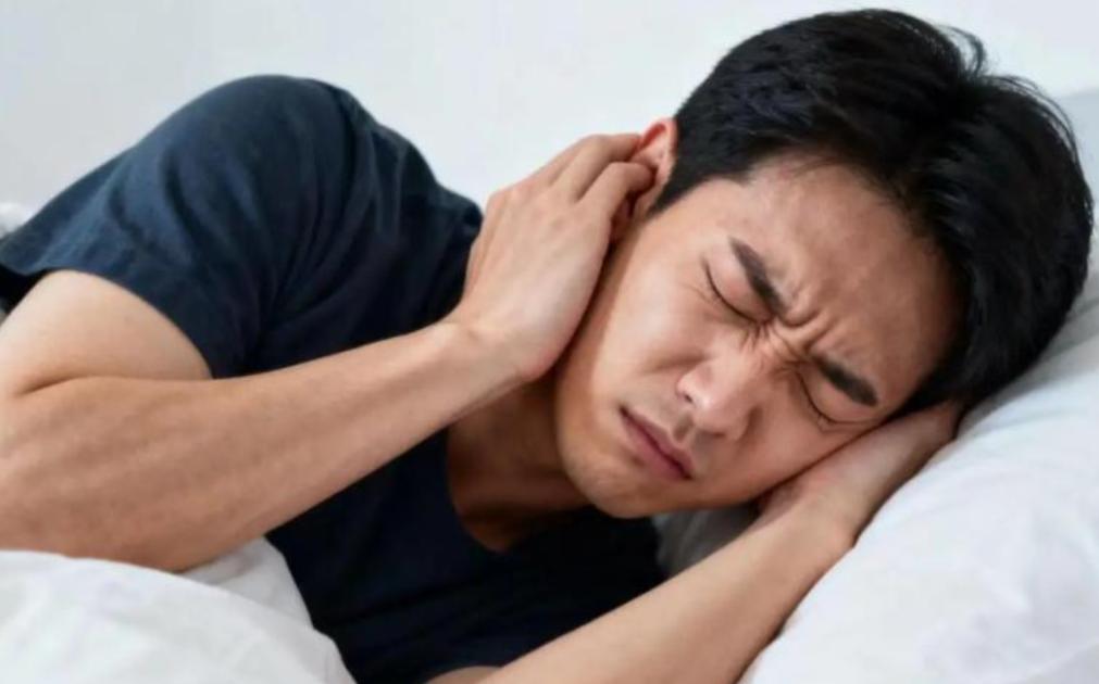 为什么现在耳鸣越来越多？医生劝告：少做这6个事，千万要改正

耳鸣的发病率这些年