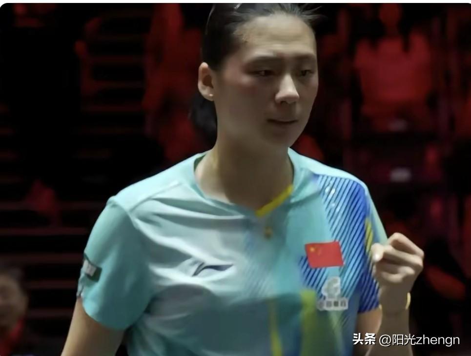 新加坡大满贯的女单比赛中，陈熠的表现可圈可点。

陈熠打球可太有特点啦！

看她