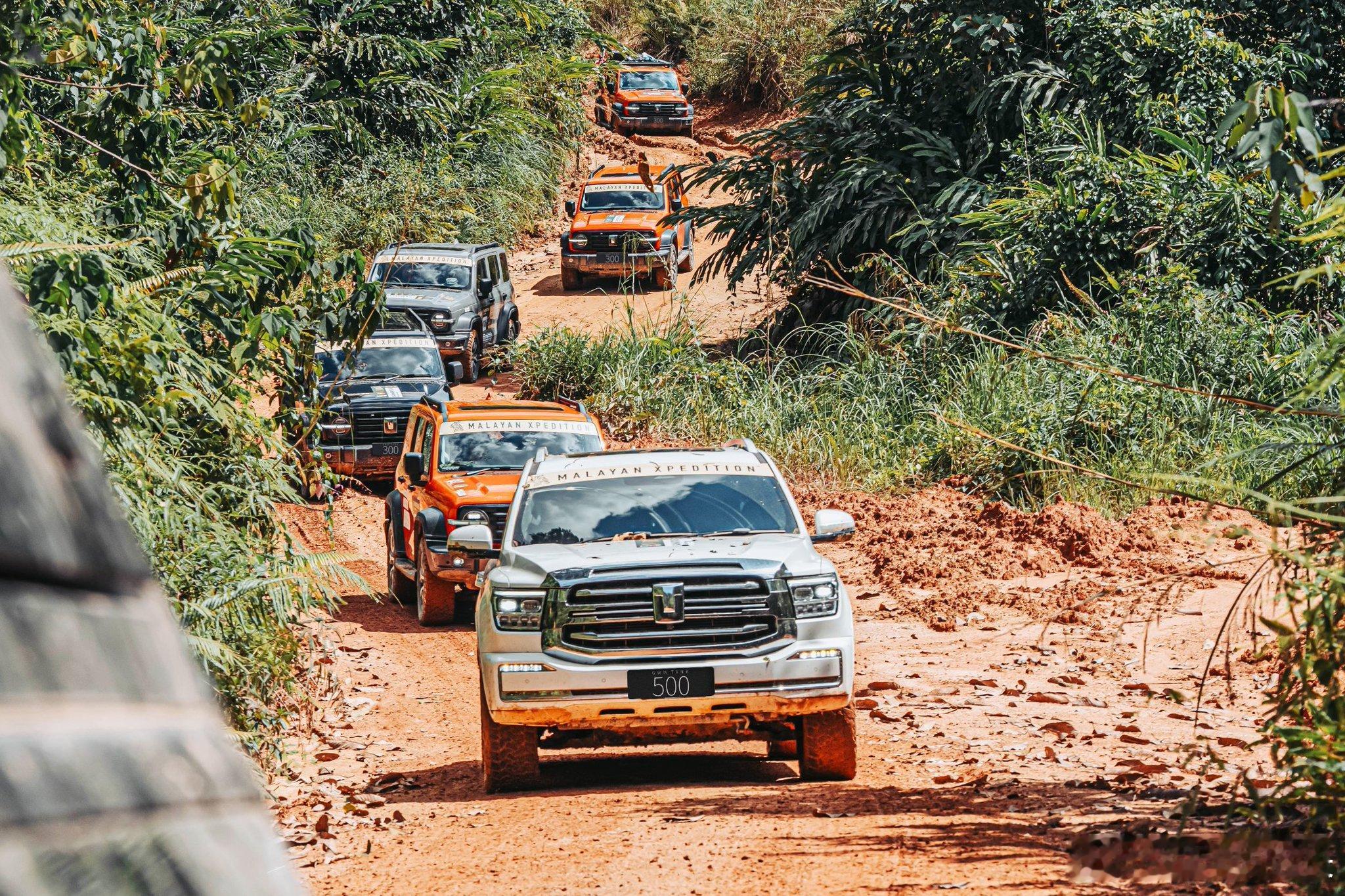 马来西亚坦克越野团雨林穿越，越野文化全球通行，自由、挑战、协作[航天员]做全球化