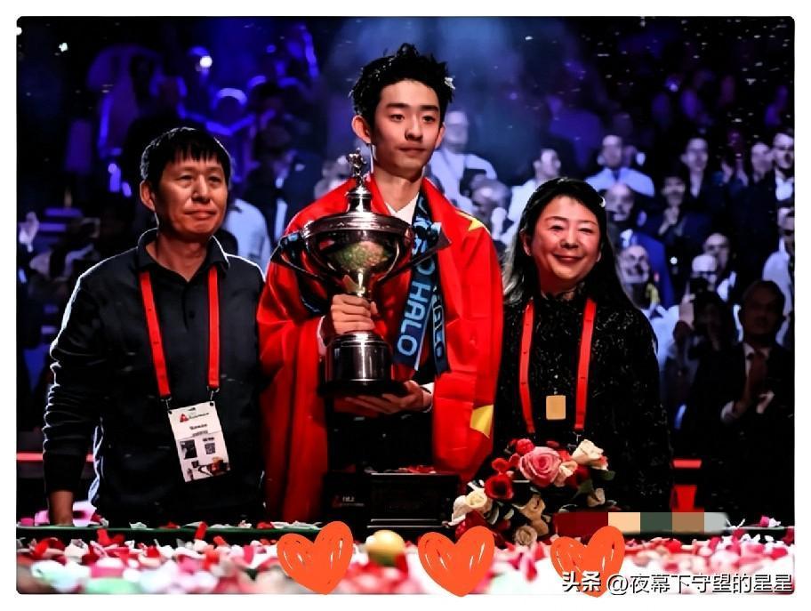吴宜泽夺冠，全网都在夸他爹是教育神话。可这碗毒鸡汤，普通家庭千万别瞎喝。
 
全