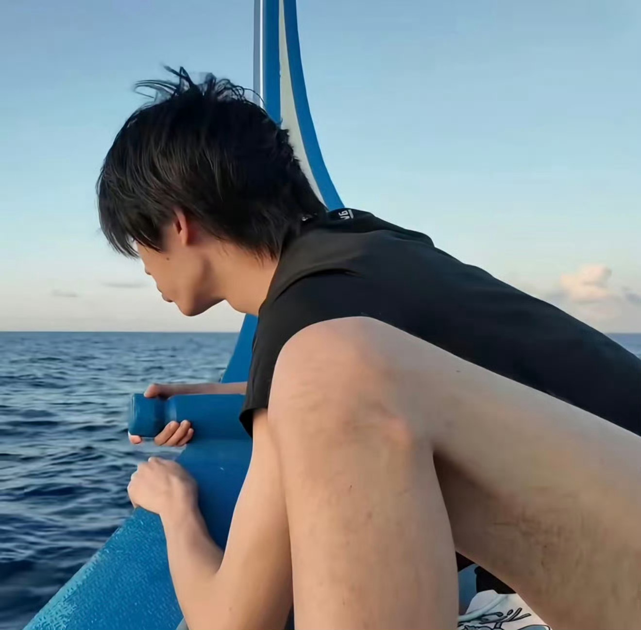 这个角度开饭吗[流鼻血][流鼻血][流鼻血]老公的大腿好香啊[流鼻血][流鼻血]