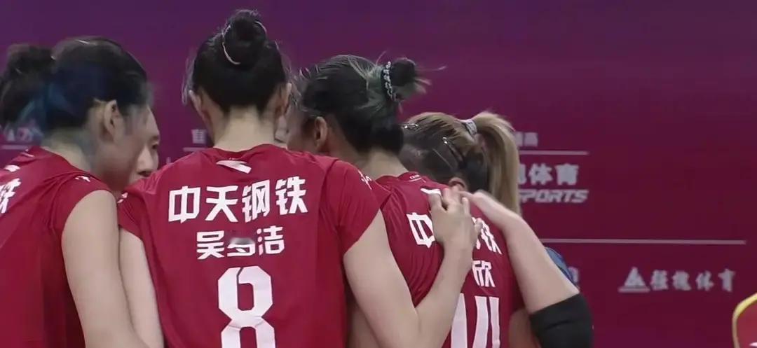 没外援的江苏，把有外援的北京打到了第四名。
 
就在昨天，江苏女排客场3-1掀翻