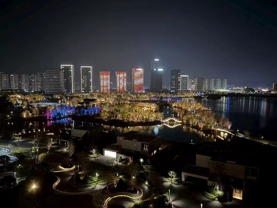 当别人说你是个老实人，你得思考他说话的含义。以前，说到老实人，是夸奖这个人为人厚