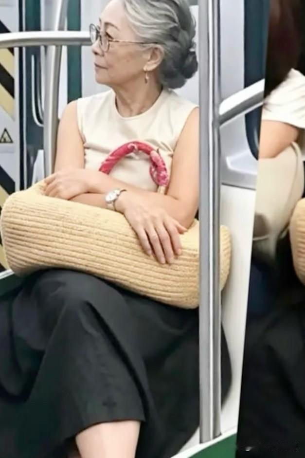 什么叫优雅气质？有的人一眼就让人眼前一亮，气质好像是天生俱来的，有的人怎么打扮都