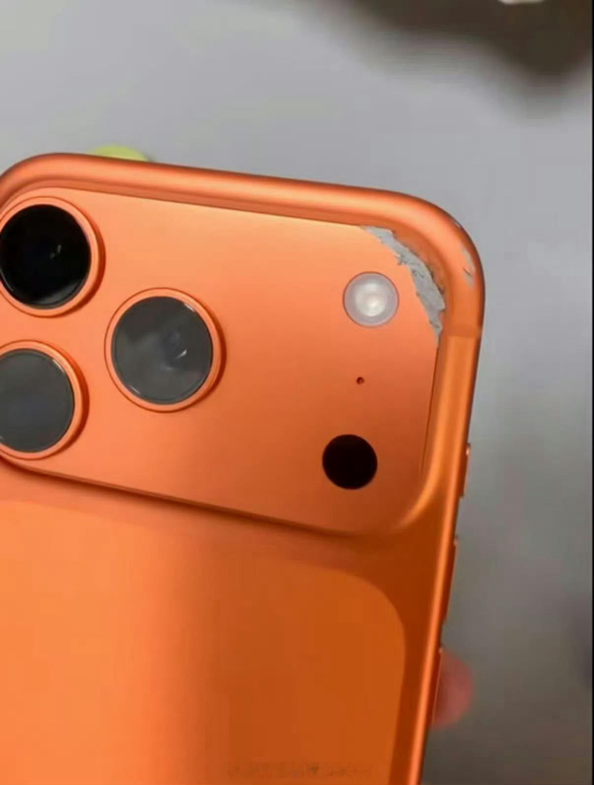 苹果回应iPhone17Pro划痕所以必须带壳贴膜， 重要的事情只说一遍！ ​​