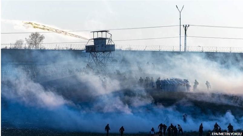 外媒：数千库尔德武装人员从伊拉克越境突袭伊朗
据美国新闻网站Axios记者巴拉克