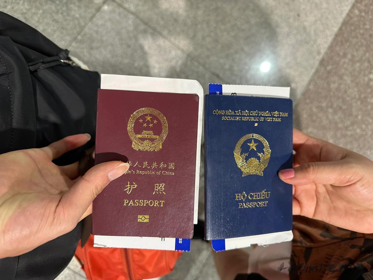 越南旅游真的太香了，消费超级低。你敢相信吗？在越南的经济中心、第一大城市、中央直