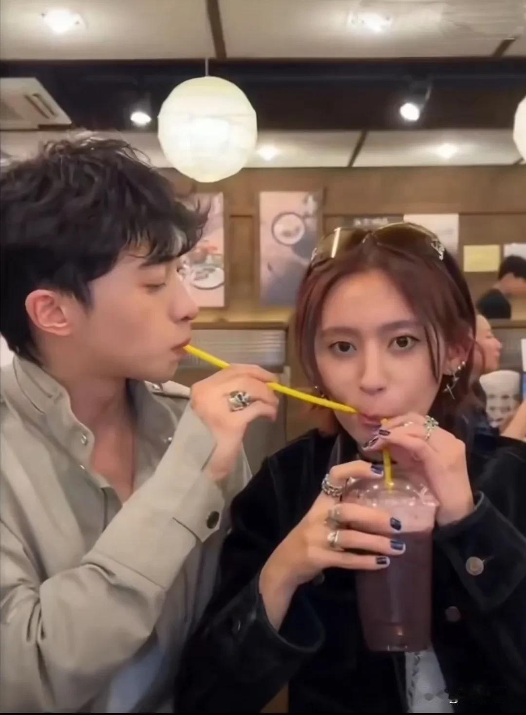 说实话，很喜欢伊能静的才气，也喜欢庾澄庆的豁达，还很欣赏秦昊的直爽，而对于他们的