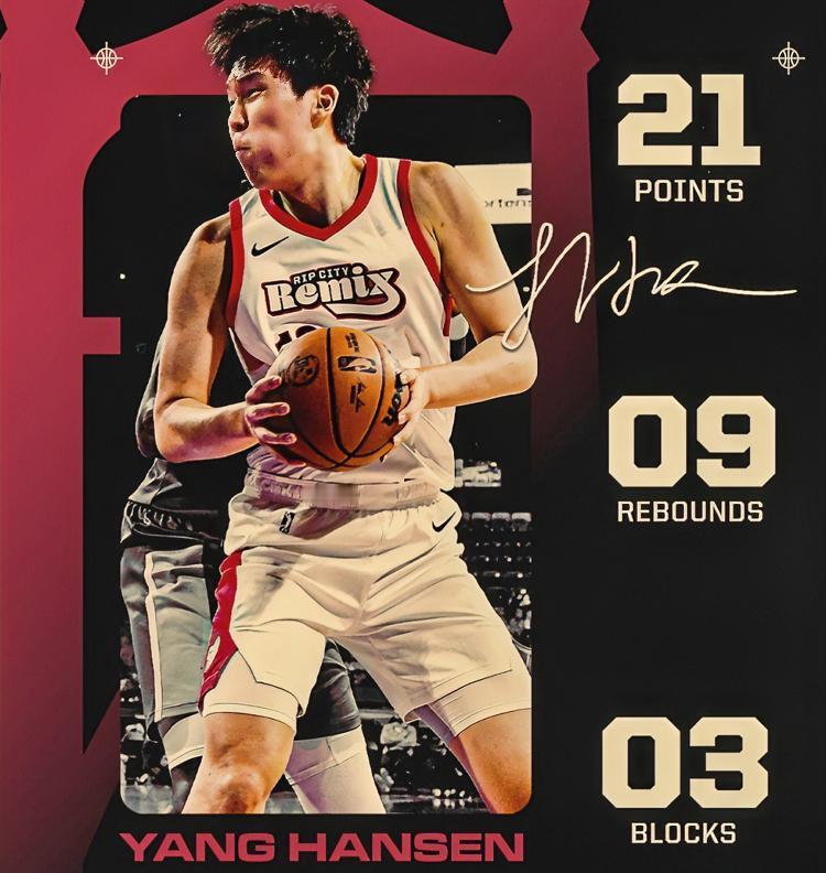 崔永熙：小杨，最近两场G联盟比赛有点实力啊！能稳定20+10，打进替补席指日可待