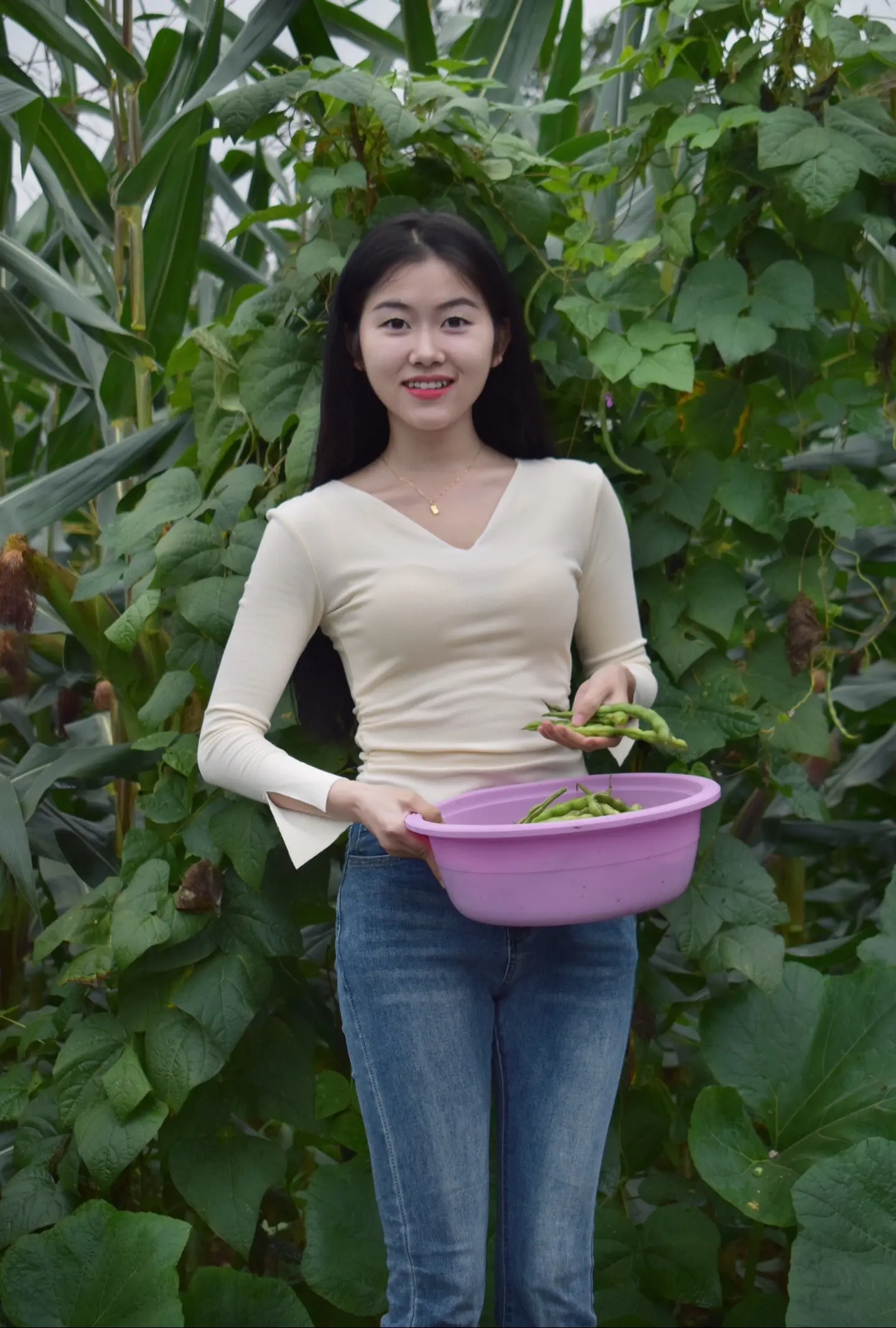 “做我男朋友，你可以撩很多女生，你可以不粘着我，还可以天天出去喝酒泡妞...