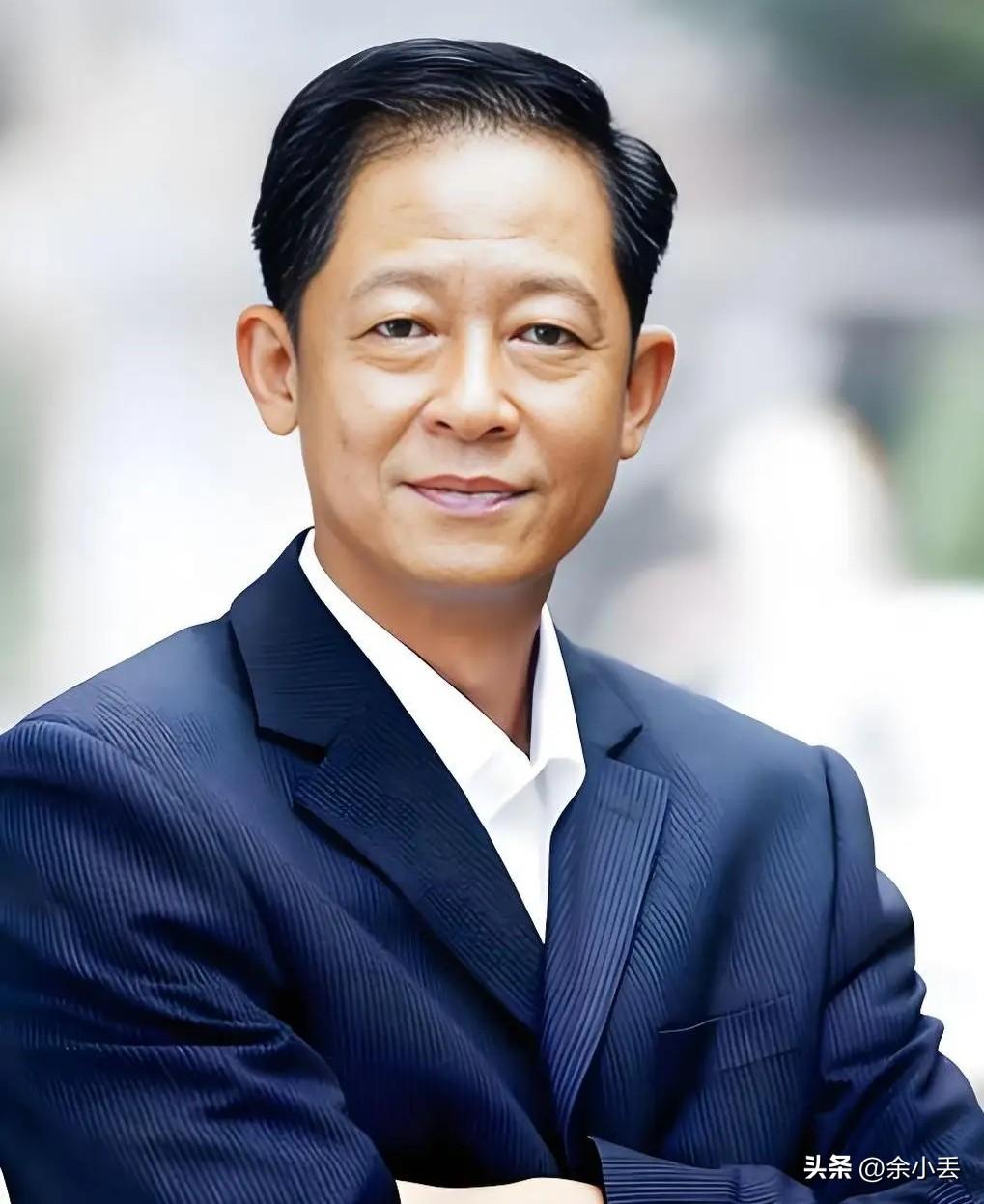 王志文：和周围人搞好关系的秘诀，就这12个字，懂了少走10年弯路
 
王志文在一