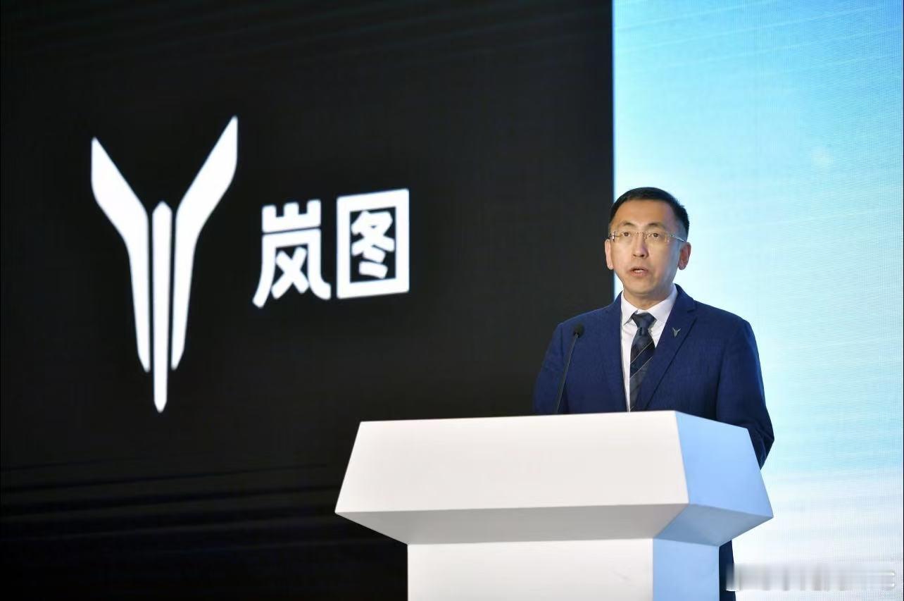 从2014年以来国内新势力造车到现在，从开始的渠道之争到智能产品之争，再到这两年