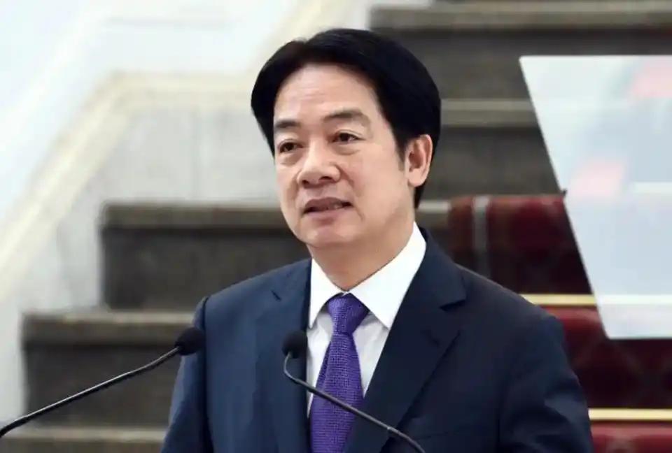赖清德给自己早已安排好“后事”了！
 
赖清德这些日子的“家人争议”不是空穴来风