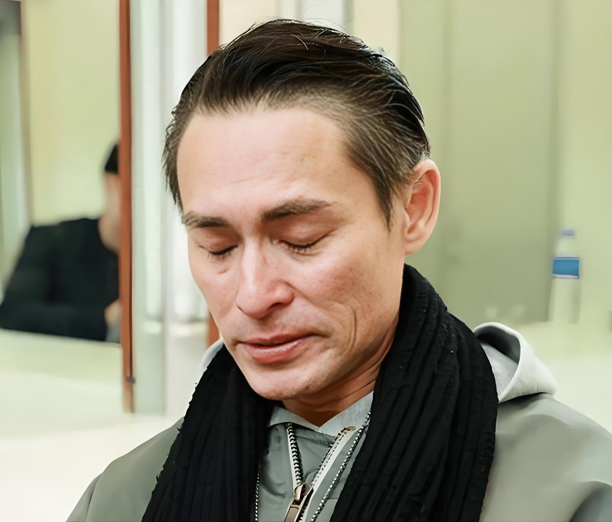 2025年11月，他的妻子莫家慈因急性肝衰竭离世。短短三个多月后，53岁的他首次