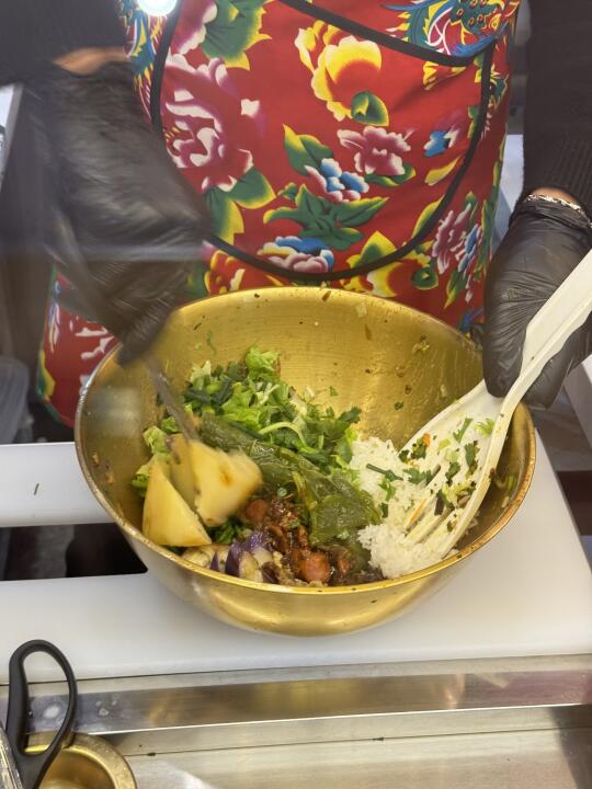（南京的）东北饭包➕黏糊麻辣烫