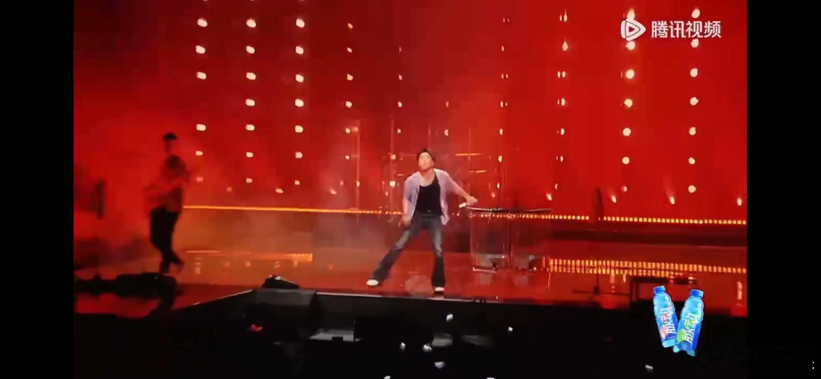 #SupperMoment就这么水灵灵的跳水了# SupperMoment用水灵