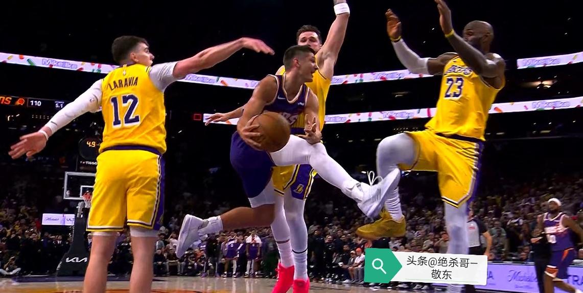 湖人又拉胯了！太阳让了两个大子决胜时刻被小鬼罗伊斯-奥尼尔压哨准三分绝杀！湖人1
