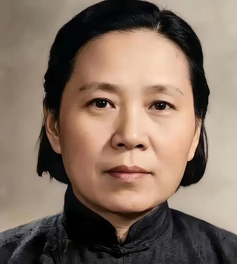 开国大将半生铭记的恩情，源自17岁女兵的舍命相救

新中国成立后的一天，陈赓费尽