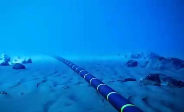 难怪美国对我们下死手，原来中国干了件连美英日都害怕的事情！

全球互联网跑得飞快