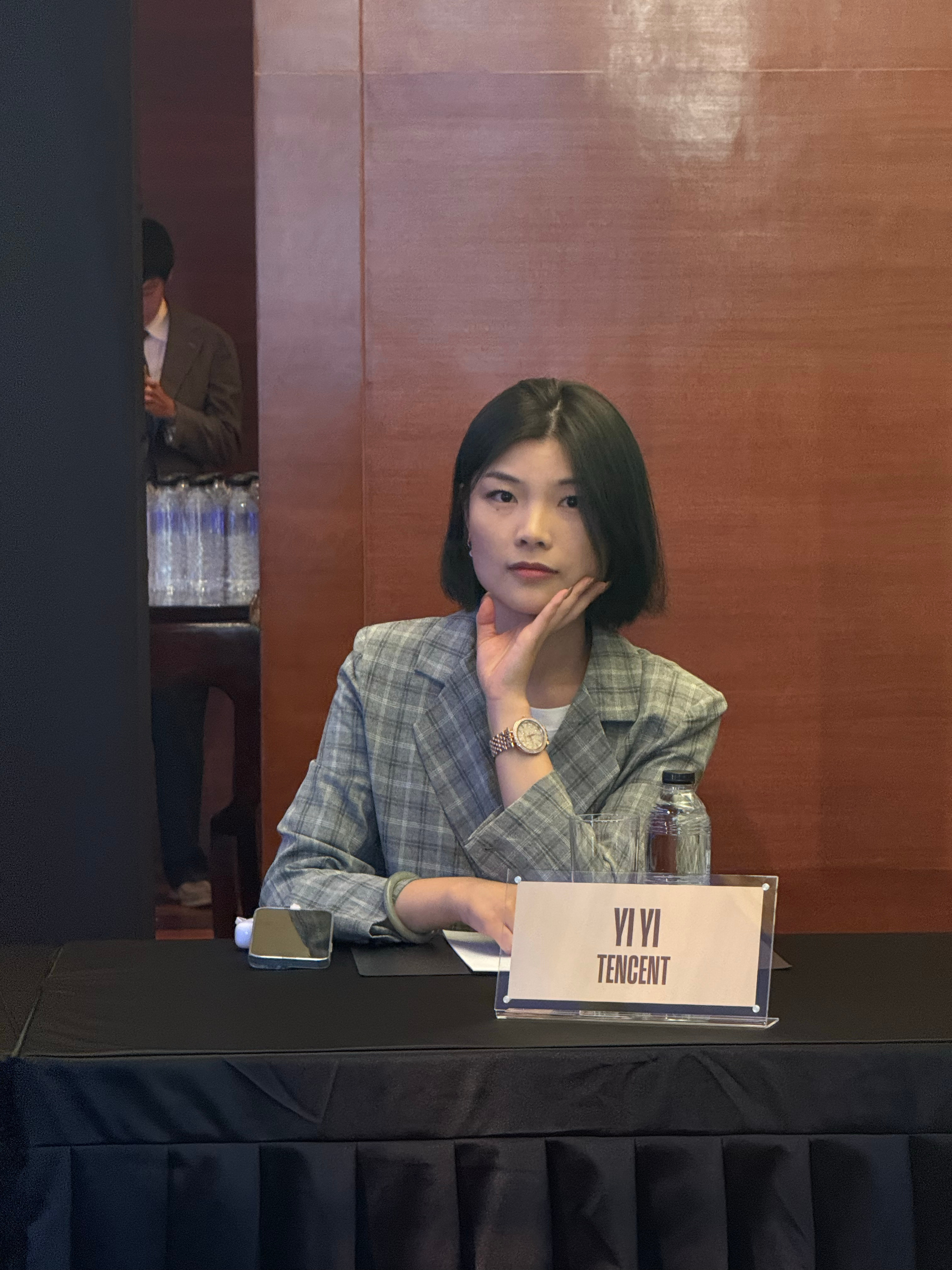 又是一次nba中国赛 的圆桌采访 又要见到副总裁塔图姆这次还有萧华[doge]图