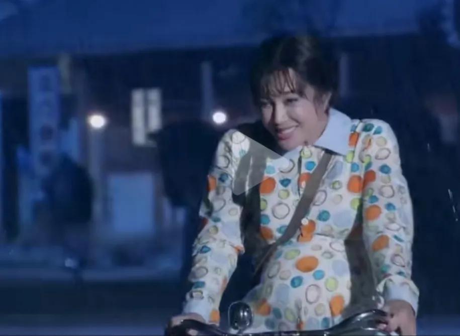 花甲之年偏爱演少女少妇，主要是看着确实年轻。