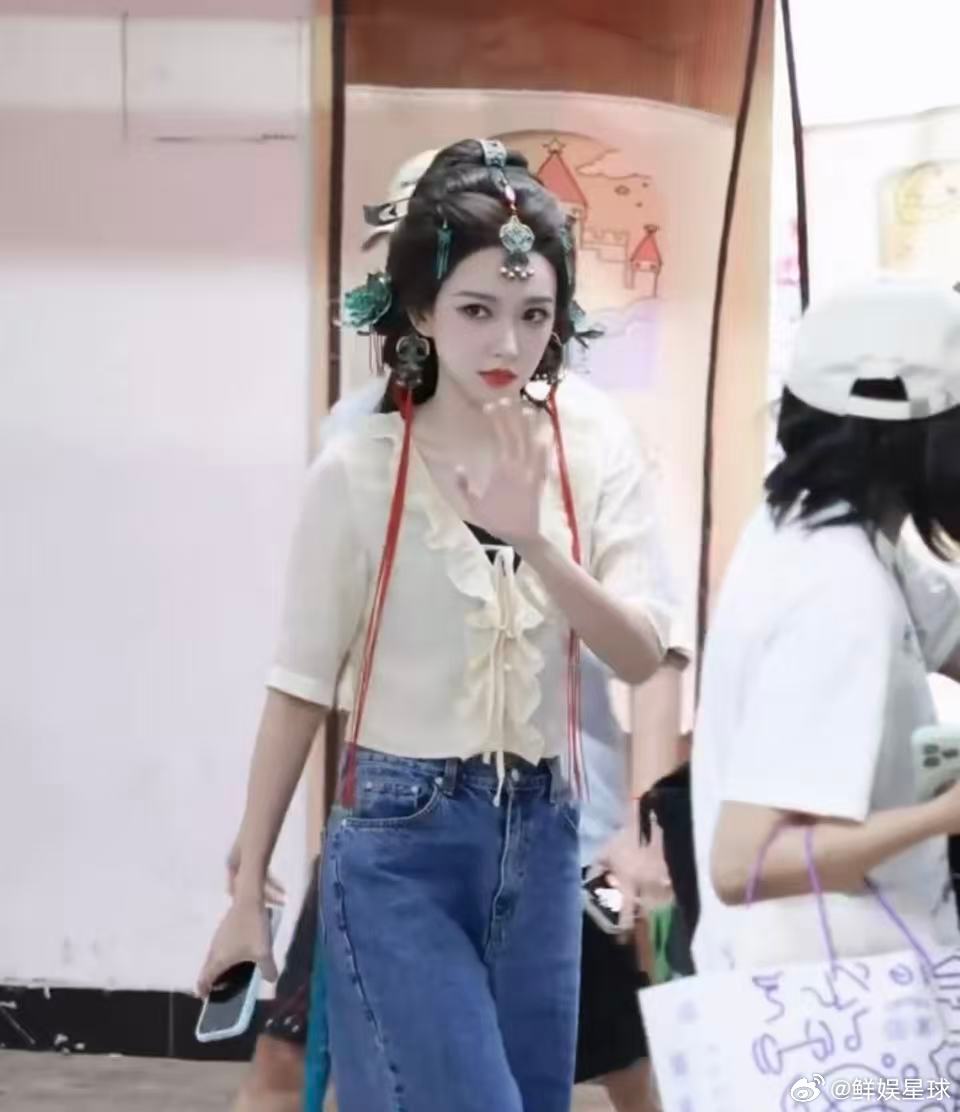 程潇浮生妆造程潇浮生妆造有！程潇浮生妆造路透