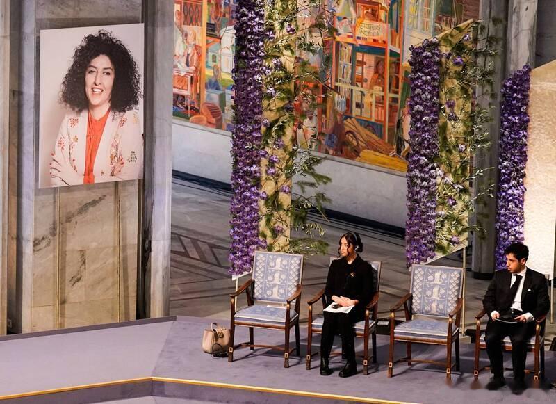 【诺贝尔和平奖得主现身挪威 2023年伊朗获奖者悼念人权律师时遭拘捕】海外新鲜事